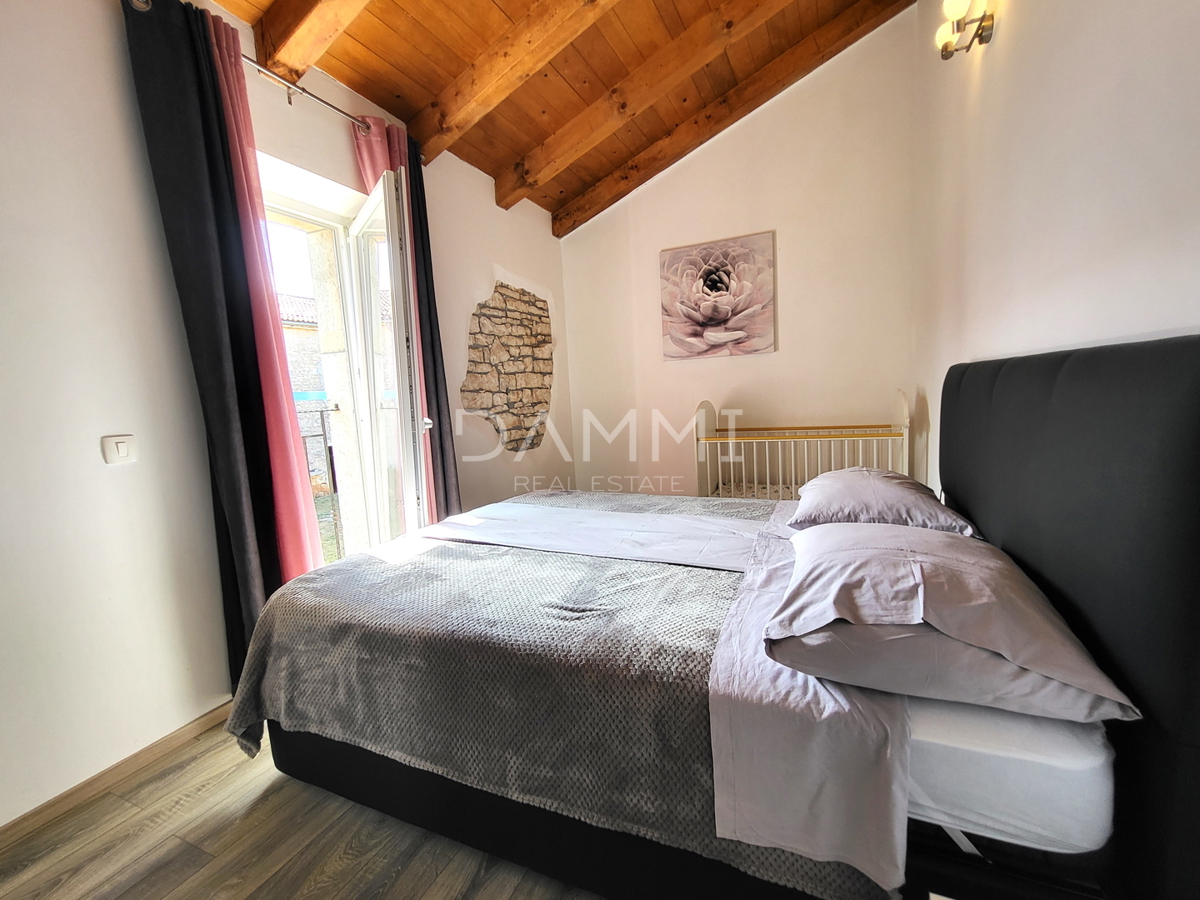 ISTRA, VRSAR - Casa indipendente in pietra con piscina