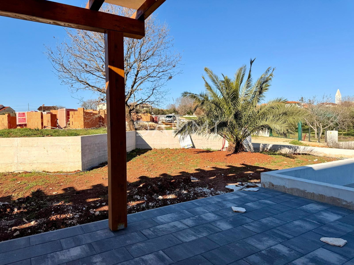 ISTRA, POREČ - VILLETTA BIFAMILIARE AL PIANO TERRA