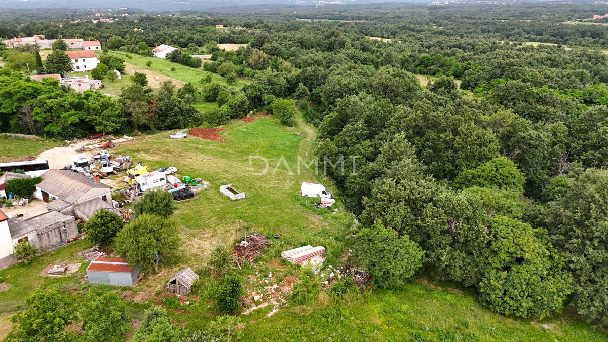 ISTRIA, ŽMINJ - Combinazione di terreno edificabile e agricolo 4381m2