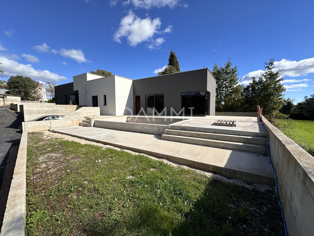 ISTRA, BARBAN - Doppia casa circondata dal verde