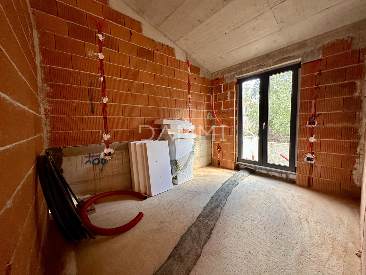 ISTRA, BARBAN - Doppia casa circondata dal verde