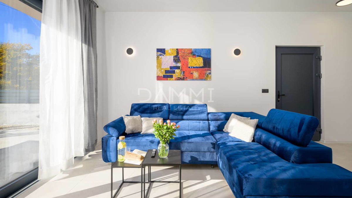 ISTRA, KANFANAR - Moderna villa a piano terra con piscina in posizione top