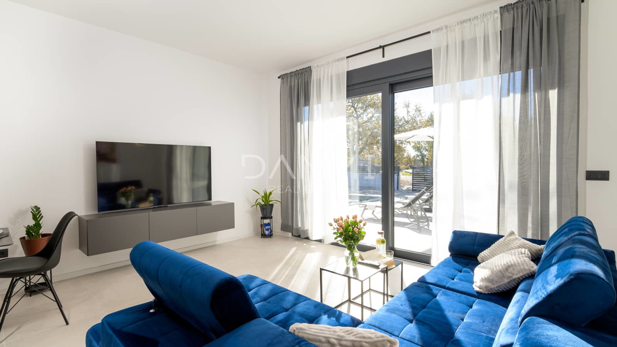 ISTRA, KANFANAR - Moderna villa a piano terra con piscina in posizione top