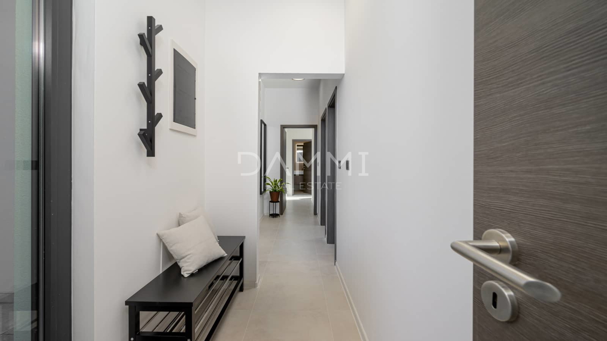 ISTRA, KANFANAR - Moderna villa a piano terra con piscina in posizione top