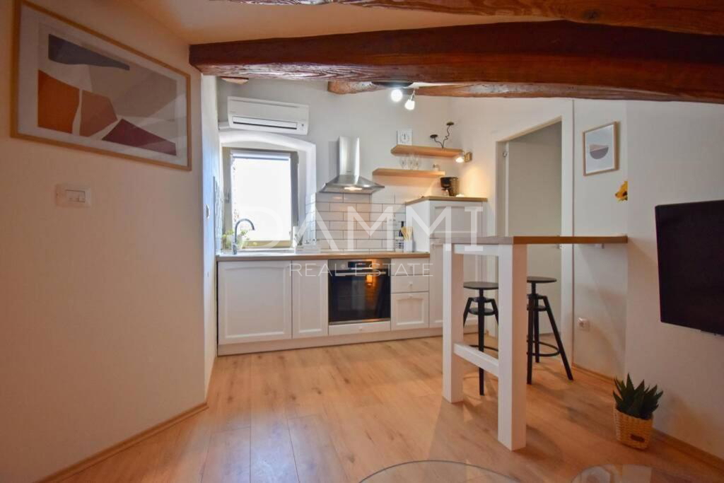 PULA, CENTAR - Esclusivi 2 appartamenti in posizione top