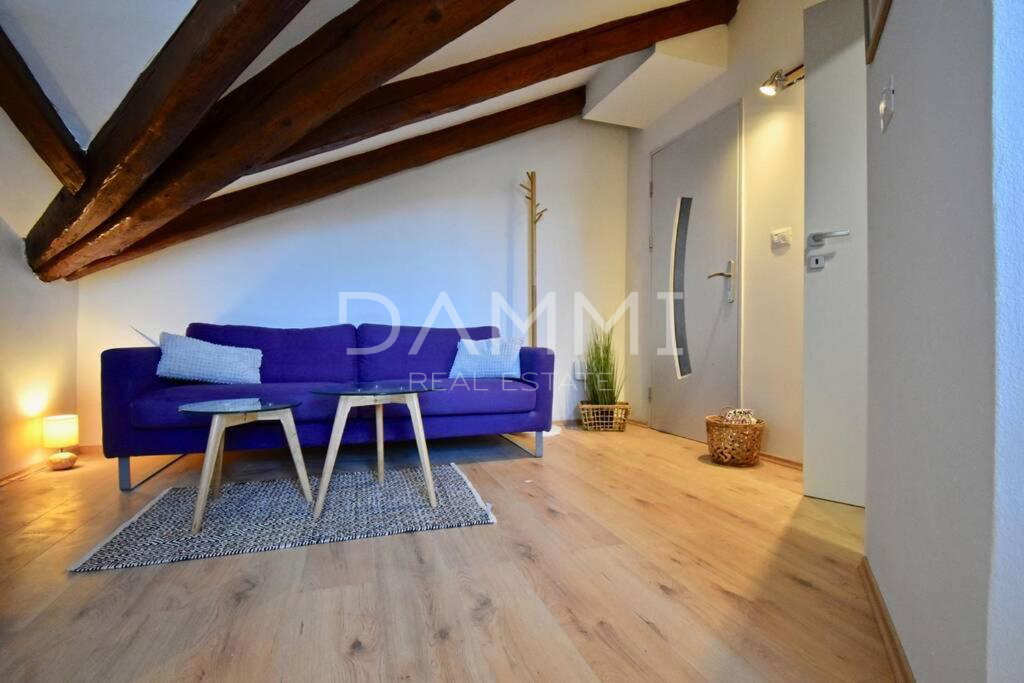 PULA, CENTAR - Esclusivi 2 appartamenti in posizione top