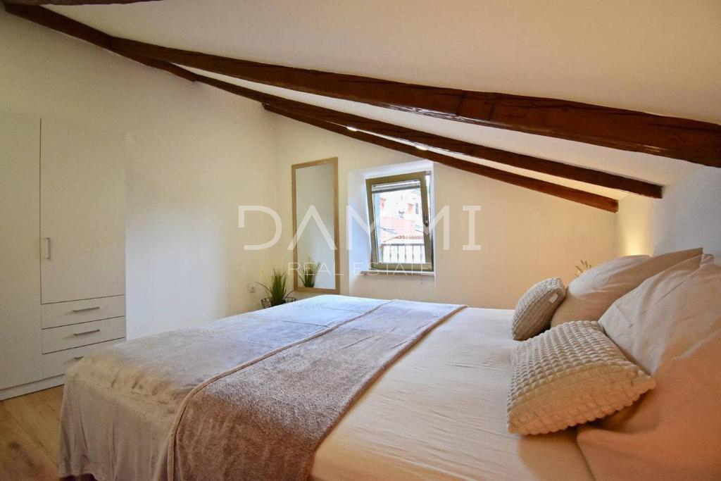 PULA, CENTAR - Esclusivi 2 appartamenti in posizione top