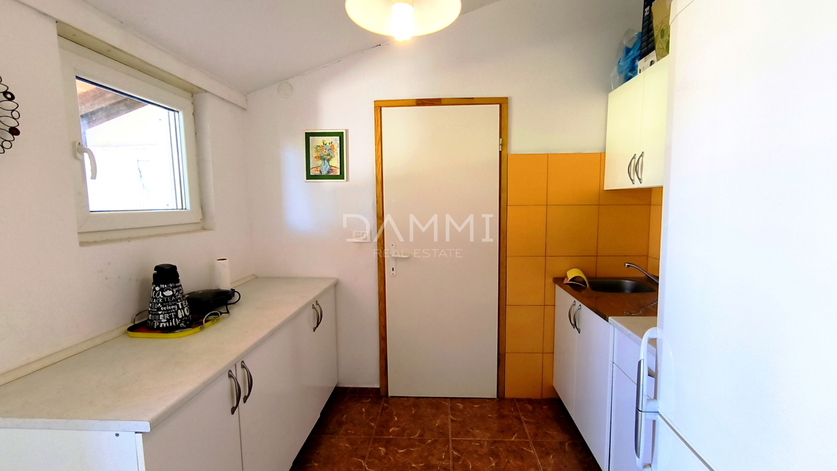 ISTRA, MARČANA - casa istriana ristrutturata con bel cortile, vicinanza alla spiaggia