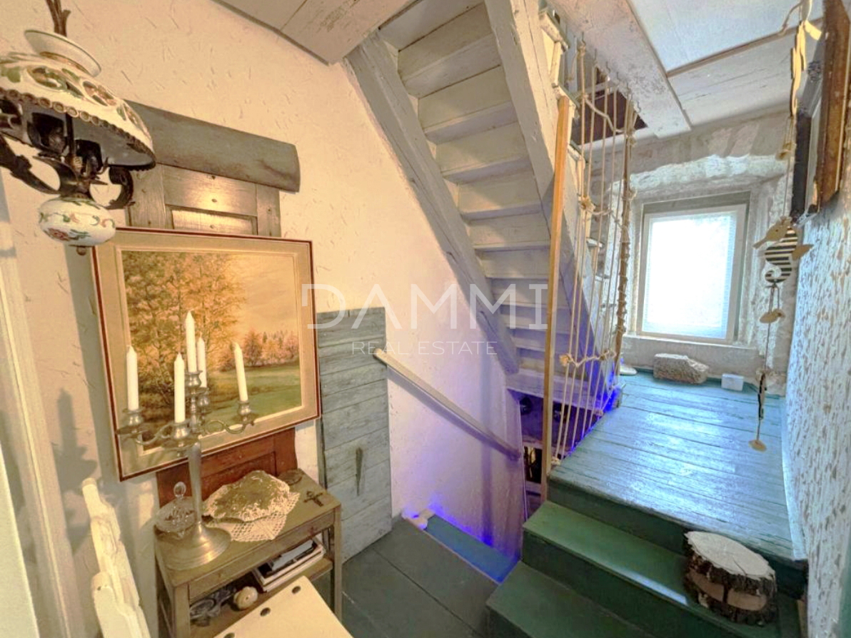 Istra, Krnica - affascinante casa in pietra con piscina