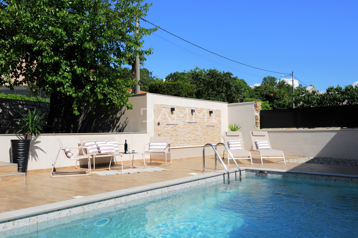 ISTRA, VIŠNJAN - CASA IN PIETRA ISTRIANA CON PISCINA