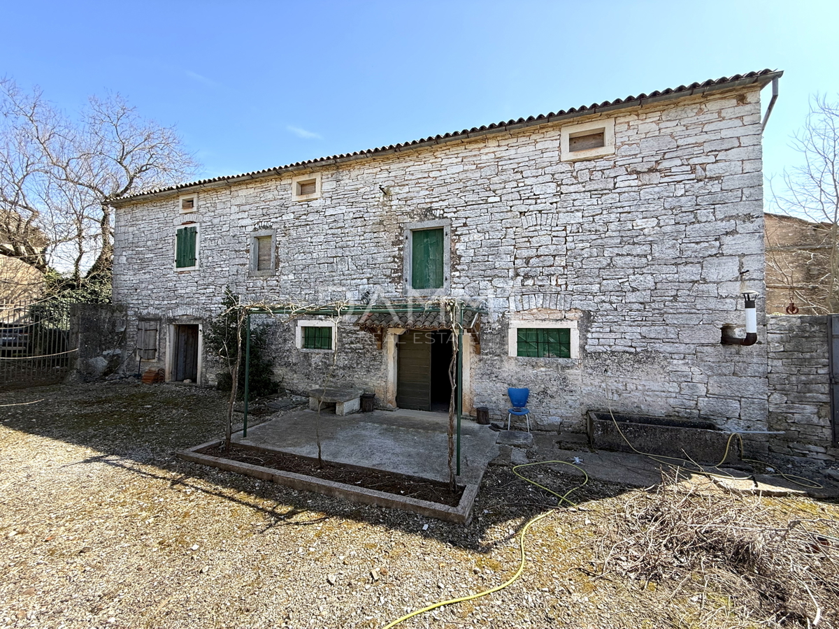 ISTRA, ŽMINJ - Tradizionale casa in pietra con giardino di 700 m2