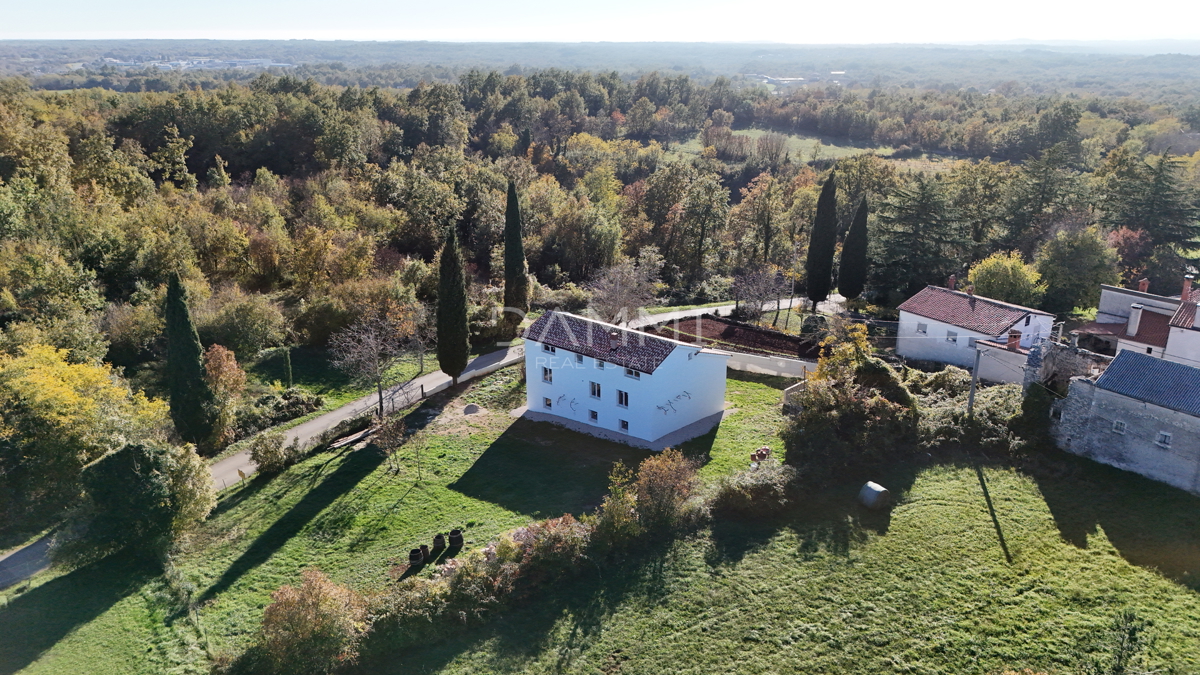 ISTRA, ŽMINJ - Casa indipendente di pregio con ampio giardino
