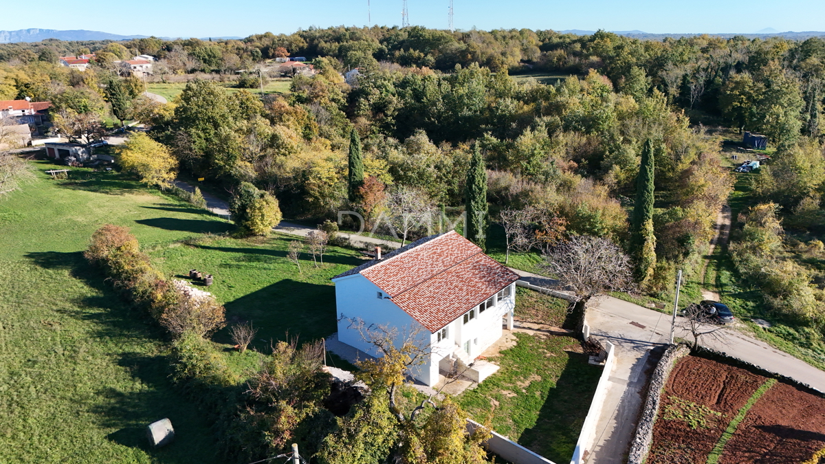 ISTRA, ŽMINJ - Casa indipendente di pregio con ampio giardino