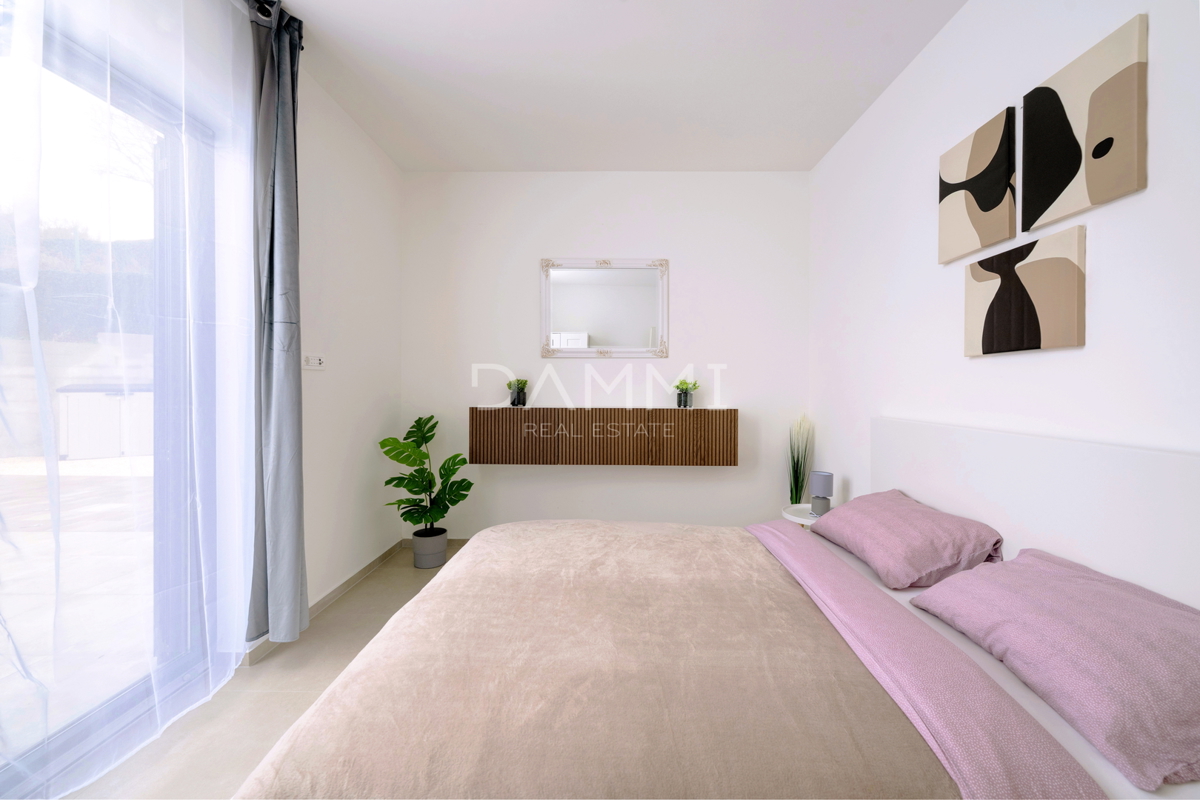 Istra, Rakalj - villa moderna con piscina, vista mare