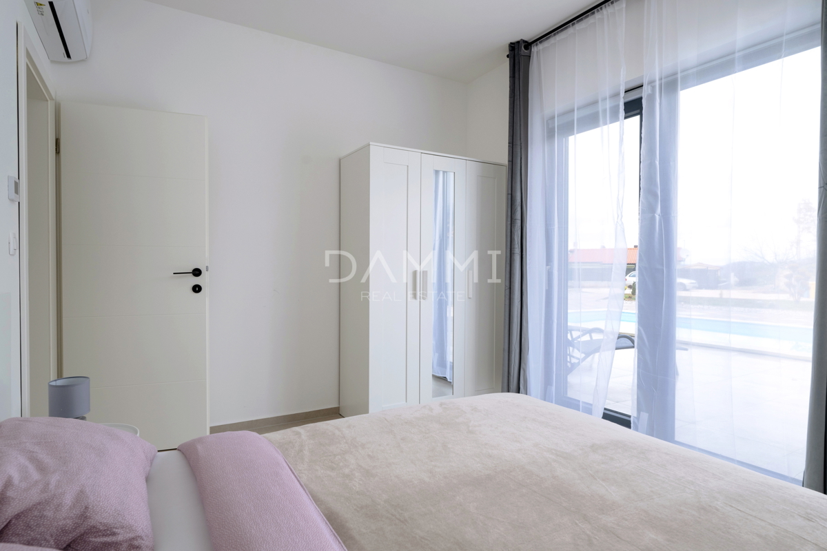 Istra, Rakalj - villa moderna con piscina, vista mare