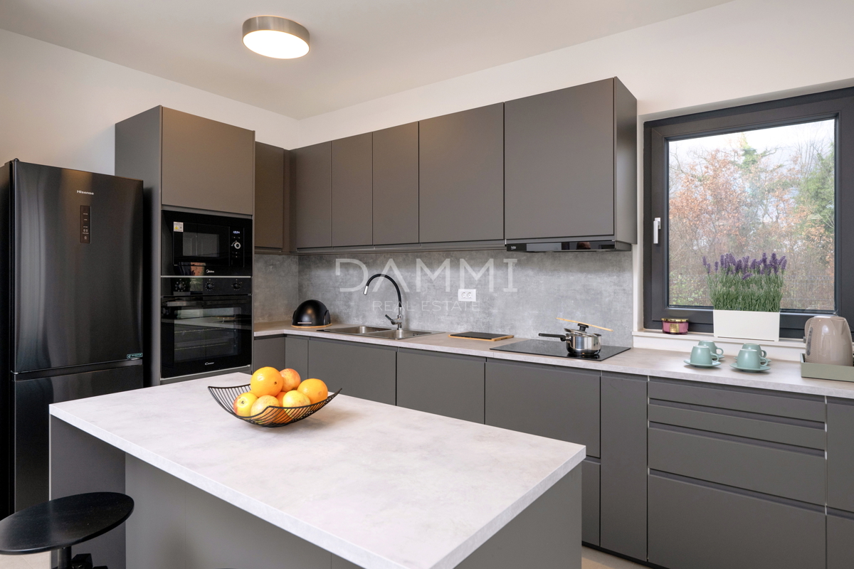 Istra, Rakalj - villa moderna con piscina, vista mare