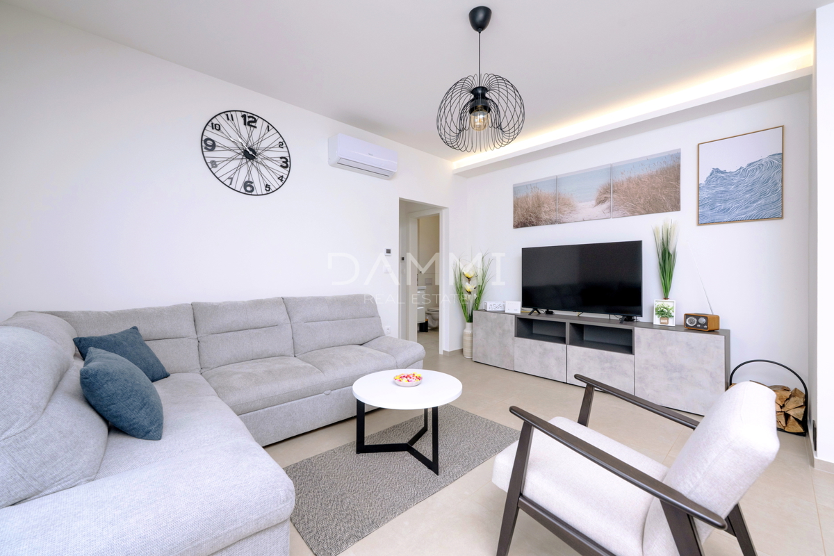 Istra, Rakalj - villa moderna con piscina, vista mare