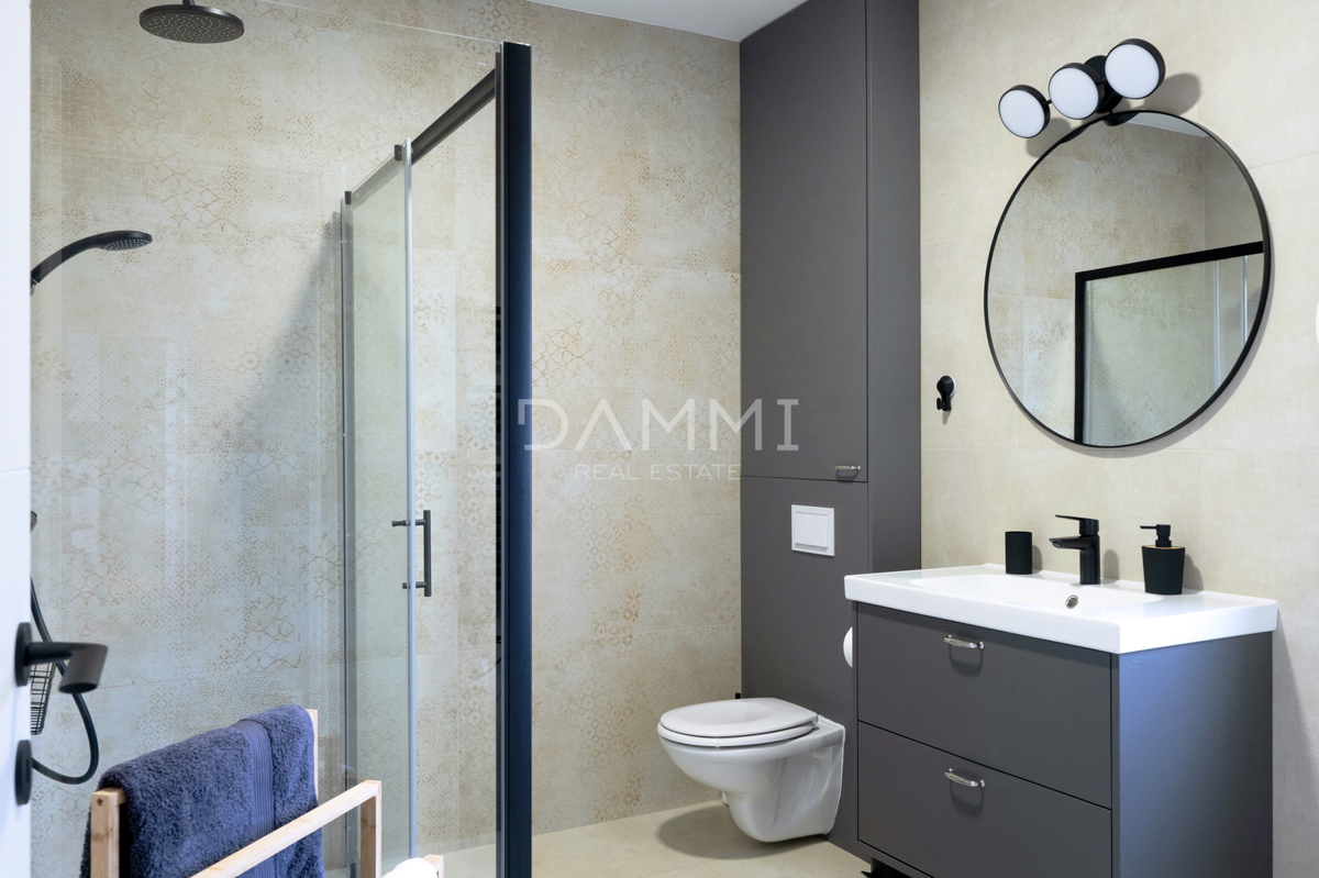 Istra, Rakalj - villa moderna con piscina, vista mare