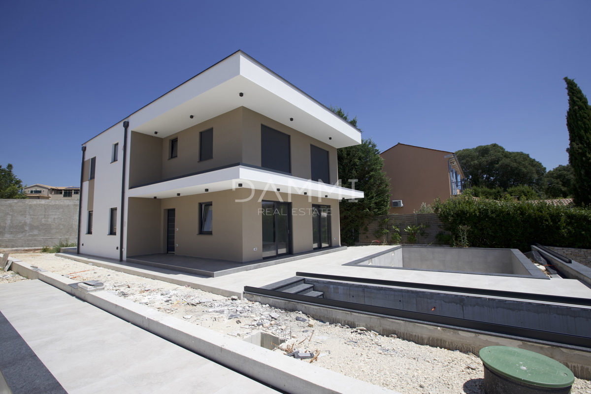 ISTRIA, SVETVINČENAT - VILLA MODERNA CON PISCINA