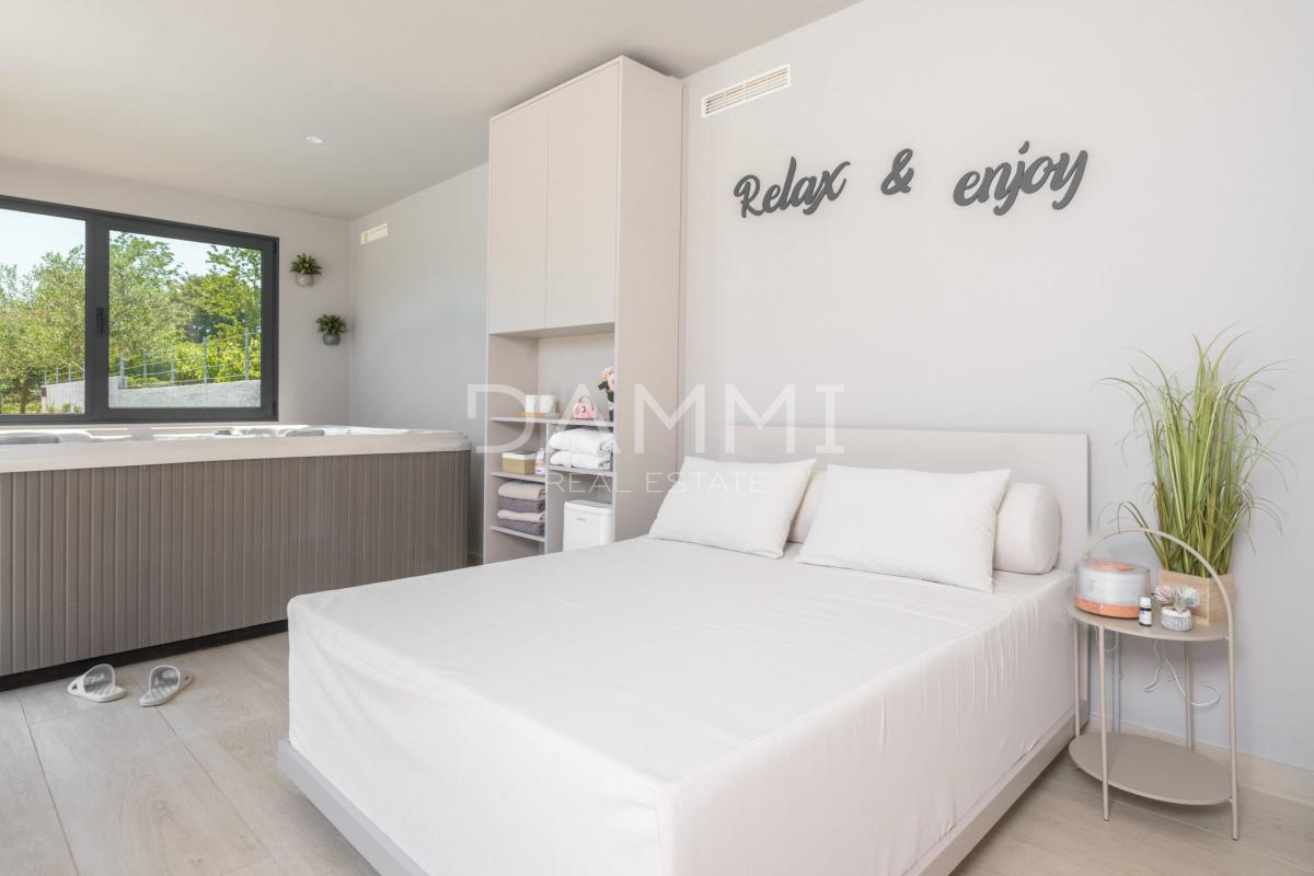 ISTRIA, LABIN - Casa con piscina, grande giardino e benessere