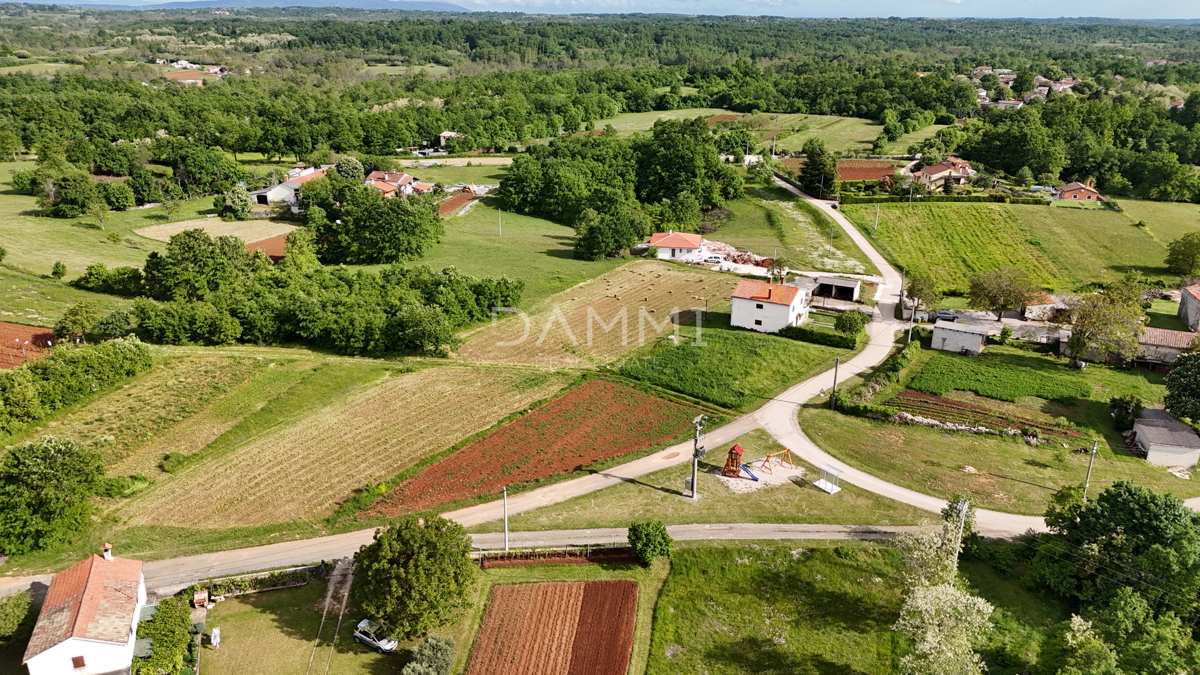 ISTRA, ŽMINJ - Wonderful building land 945m2