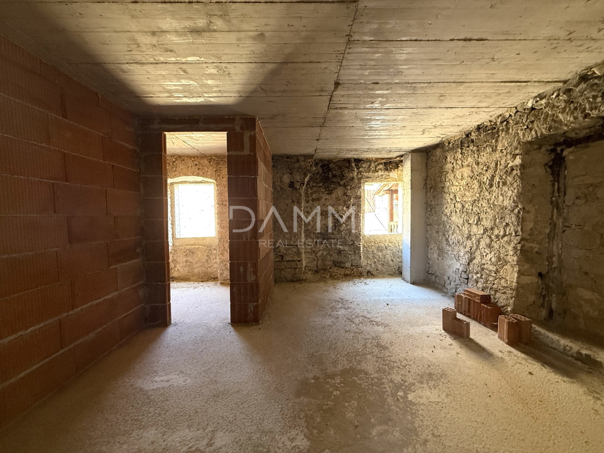 ISTRA, GROŽNJAN - Casa in pietra con vista panoramica ESCLUSIVO!
