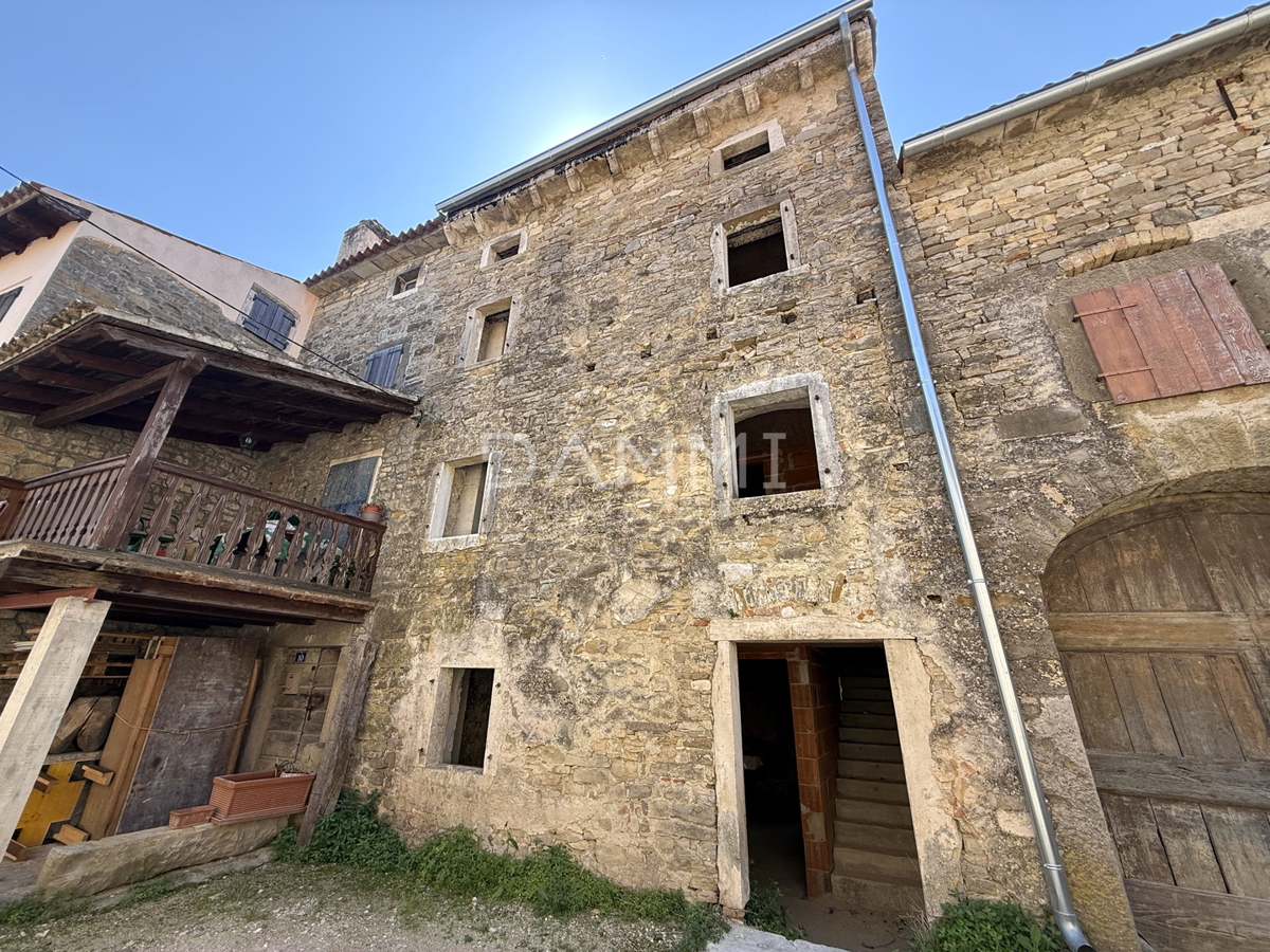 ISTRA, GROŽNJAN - Casa in pietra con vista panoramica ESCLUSIVO!