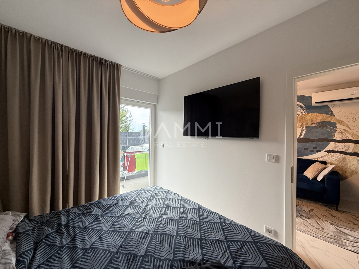 ISTRA, TAR - Appartamento 1 piano seminterrato, piano terra, giardino con jacuzzi ESCLUSIVO