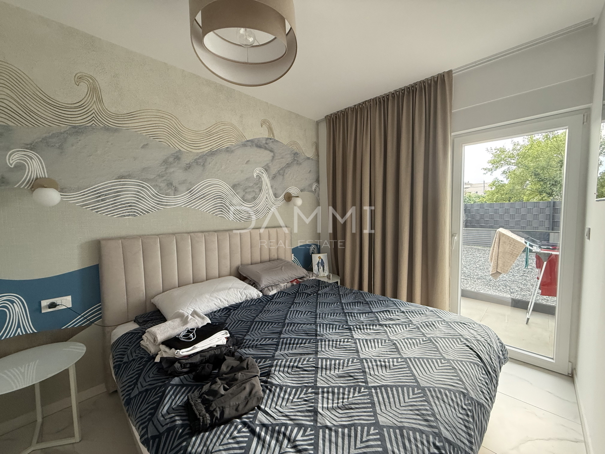 ISTRA, TAR - Appartamento 1 piano seminterrato, piano terra, giardino con jacuzzi ESCLUSIVO