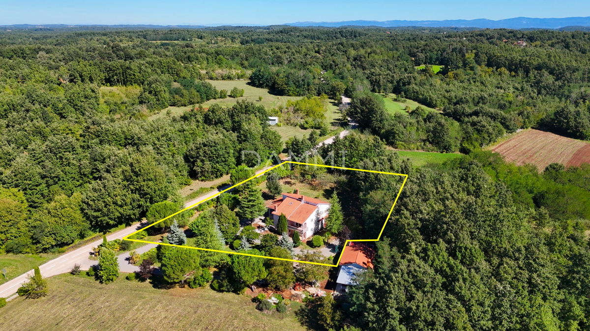 ISTRA, ŽMINJ - Casa familiare per tutti gli amanti del verde nei dintorni di Žminj