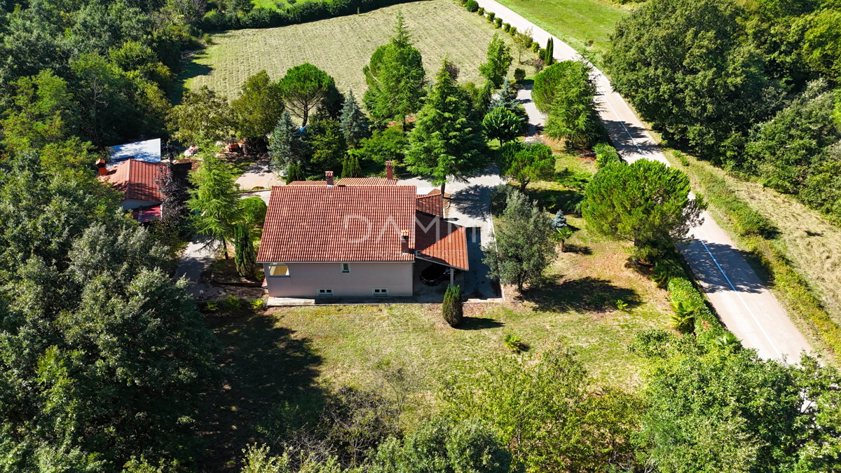 ISTRA, ŽMINJ - Casa familiare per tutti gli amanti del verde nei dintorni di Žminj