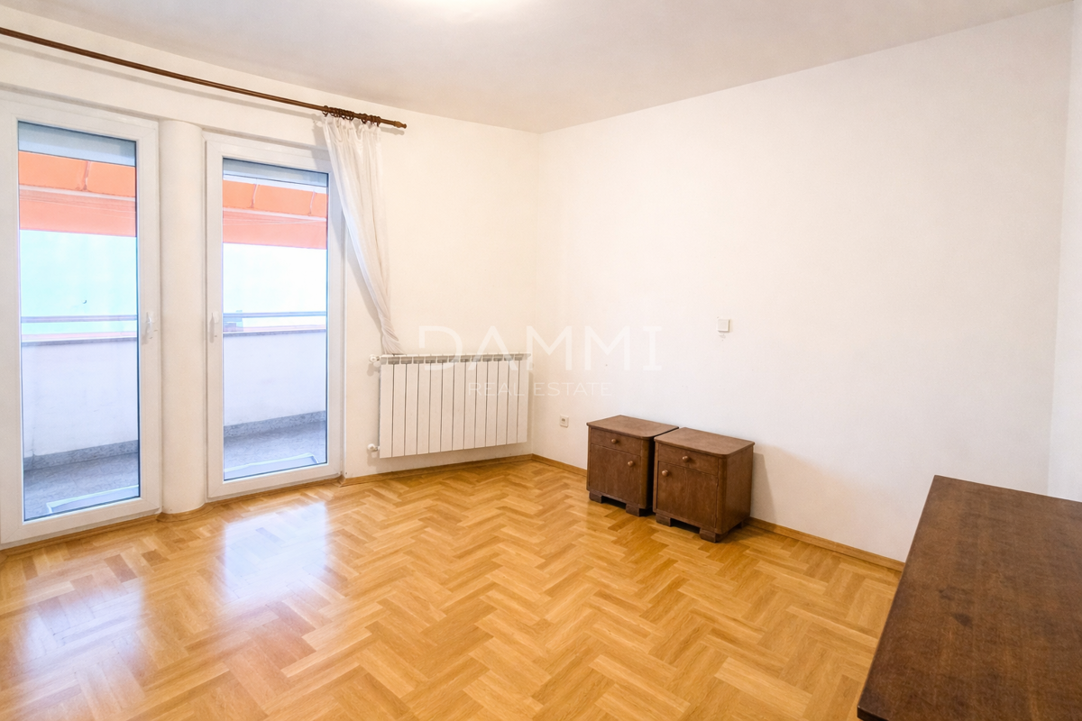 Pula, Vidikovac - appartamento al piano terra con terrazza, costruzione recente