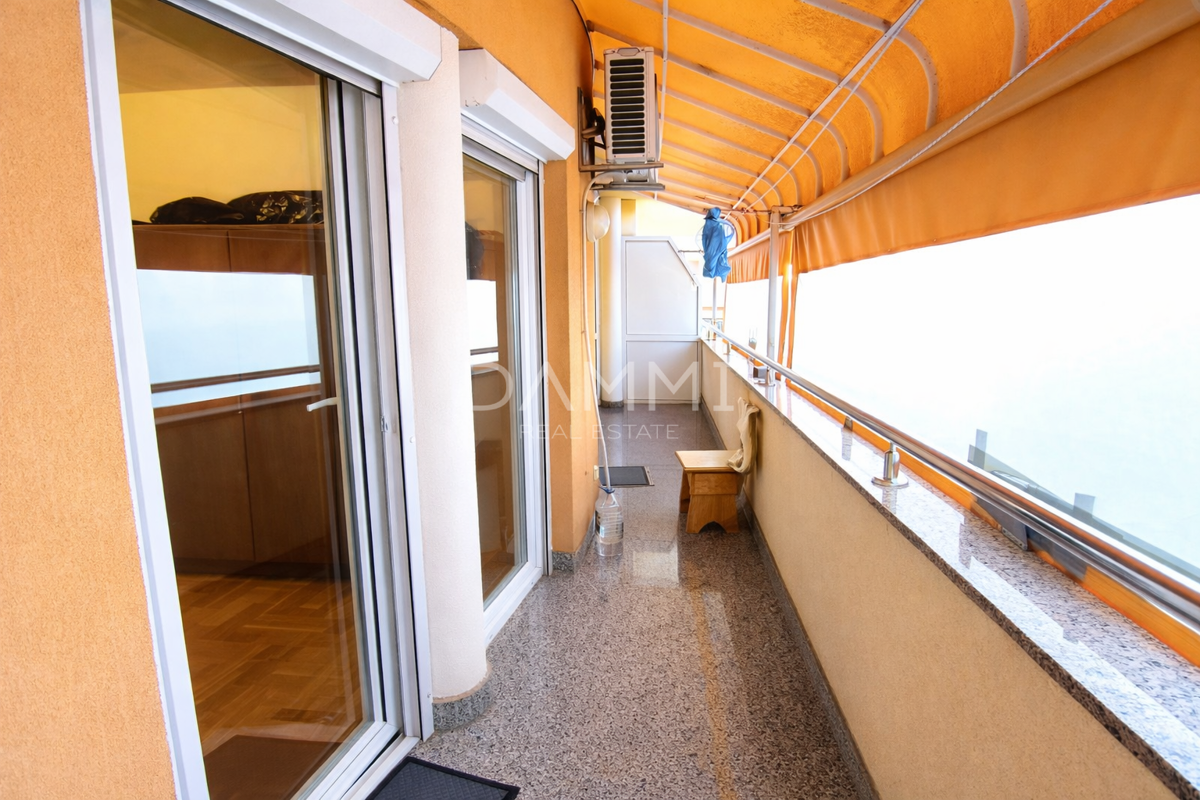 Pula, Vidikovac - appartamento al piano terra con terrazza, costruzione recente