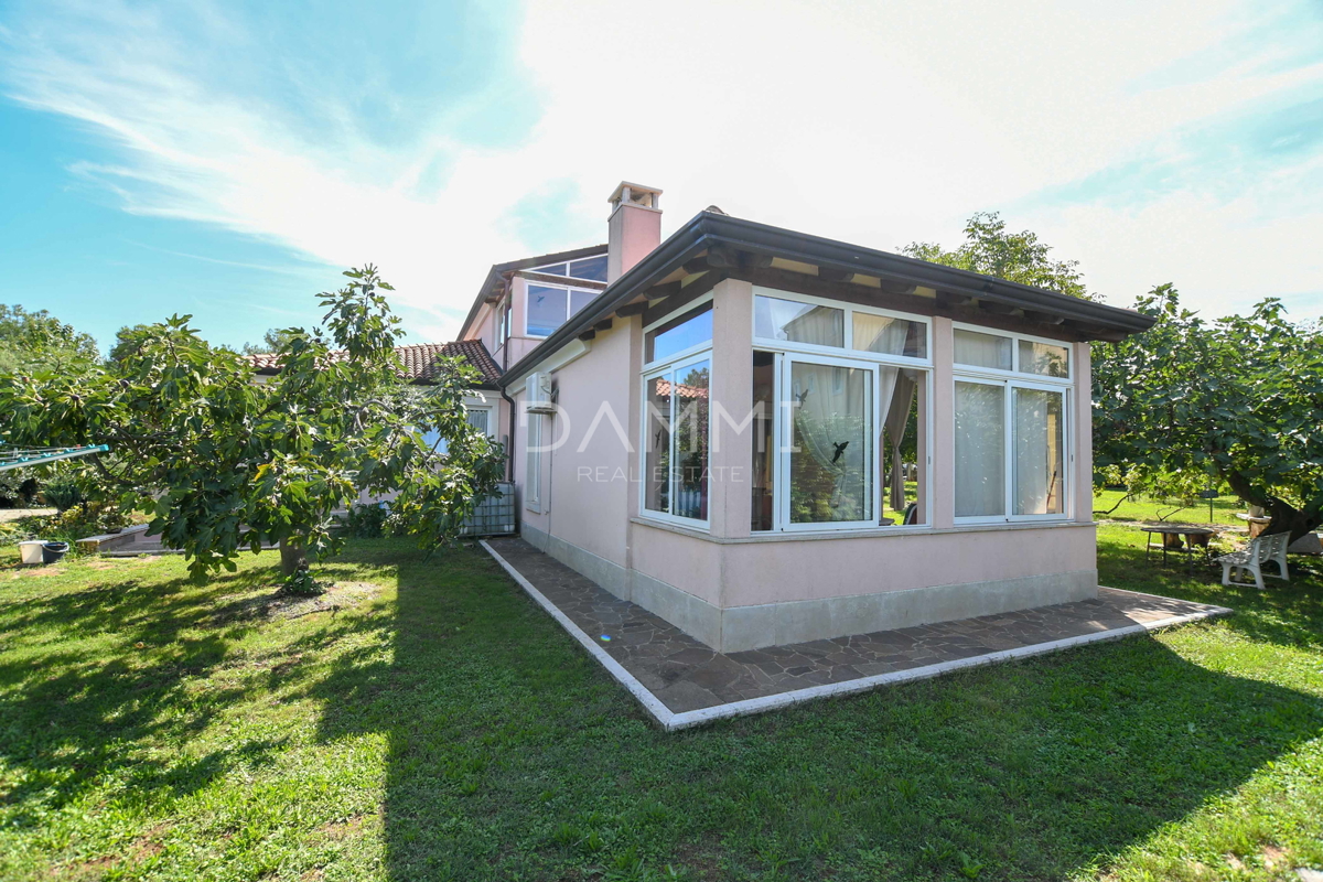 ISTRA, UMAG - Casa indipendente con ampio cortile
