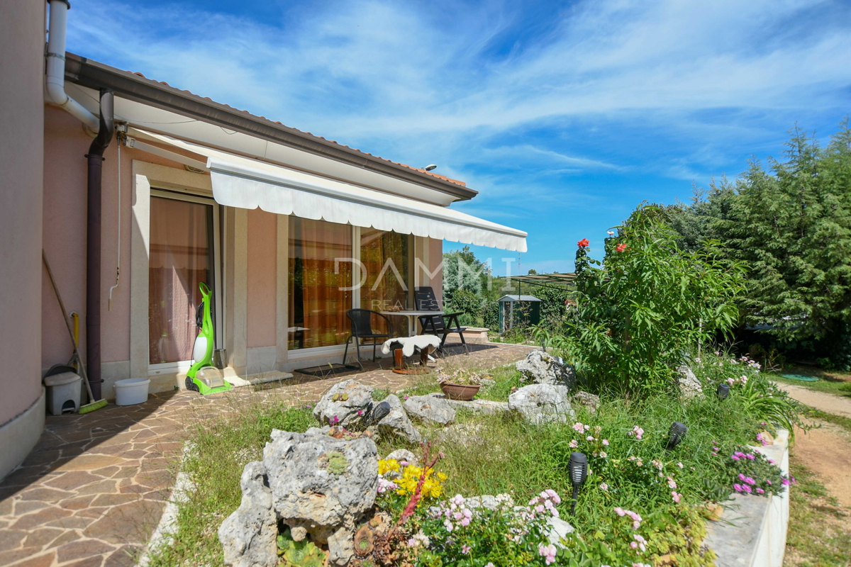 ISTRA, UMAG - Casa indipendente con ampio cortile