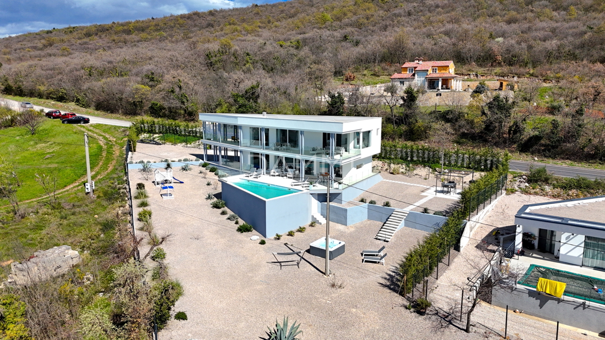ISTRIA, LABIN - Villa con bellissima vista sul mare