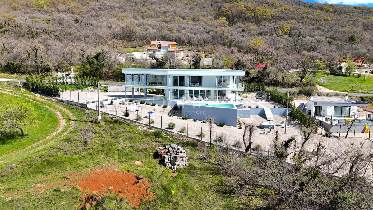 ISTRIA, LABIN - Villa con bellissima vista sul mare