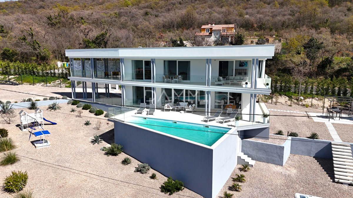 ISTRIA, LABIN - Villa con bellissima vista sul mare