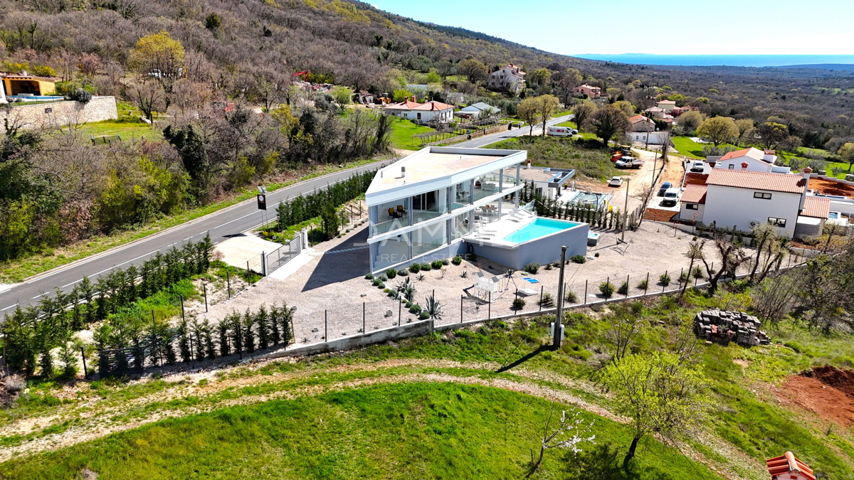 ISTRIA, LABIN - Villa con bellissima vista sul mare