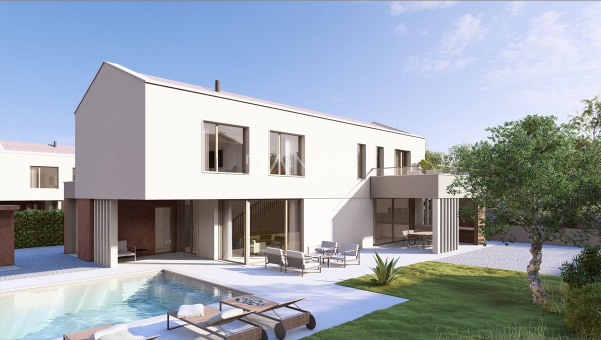 ISTRA, LABIN - Affascinante casa con piscina su ampio terreno