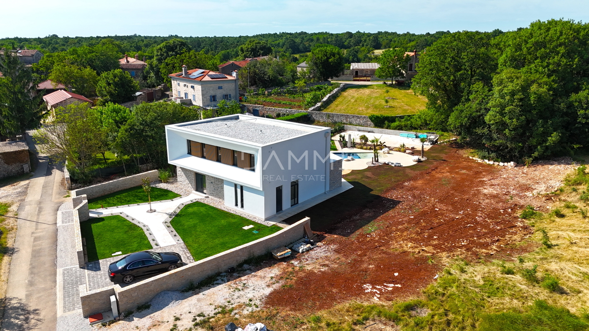 ISTRA, TINJAN - Villa moderna con piscina esclusiva e campo da padel