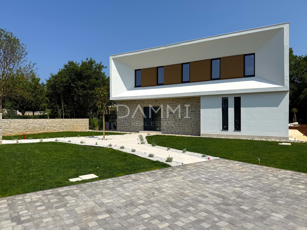 ISTRA, TINJAN - Villa moderna con piscina esclusiva e campo da padel