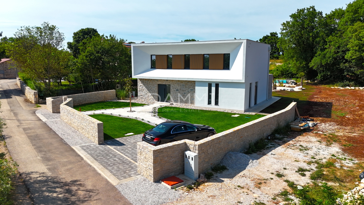ISTRA, TINJAN - Villa moderna con piscina esclusiva e campo da padel