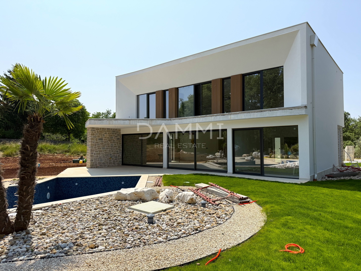 ISTRA, TINJAN - Villa moderna con piscina esclusiva e campo da padel