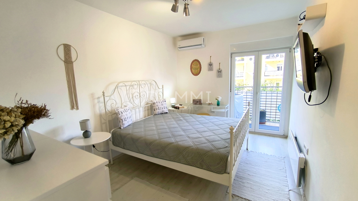 Pula, centro ampio, appartamento trilocale con garage