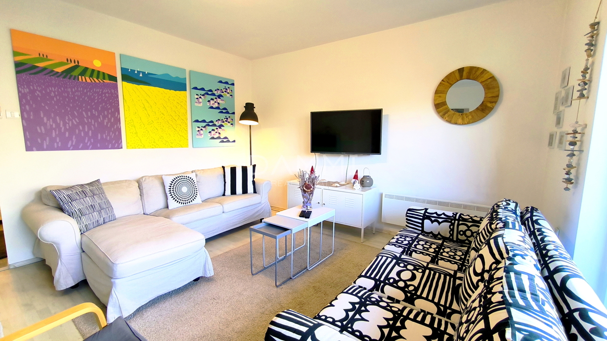 Pula, centro ampio, appartamento trilocale con garage