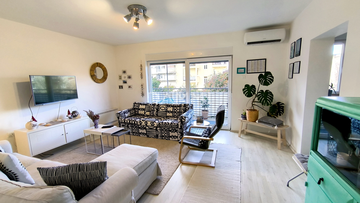 Pula, centro ampio, appartamento trilocale con garage