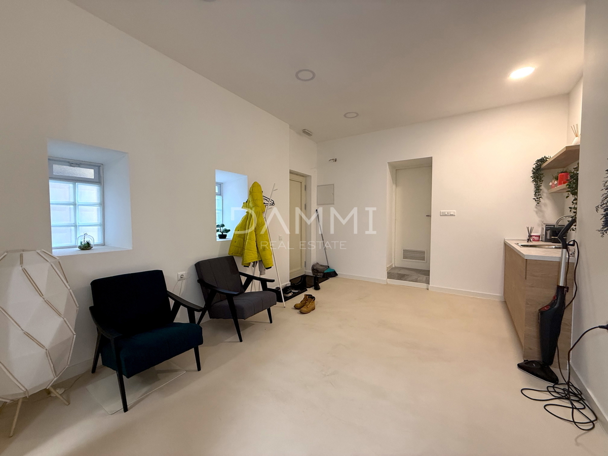 SAMOBOR - Locale commerciale nel centro città