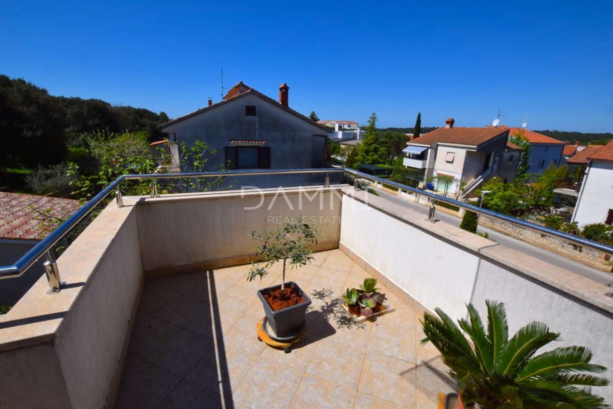 PULA, PJEŠČANA UVALA - Casa indipendente a 300m dal mare