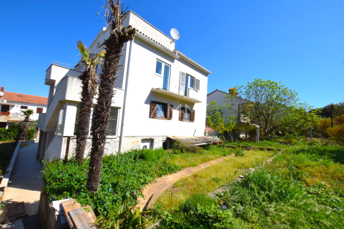 PULA, PJEŠČANA UVALA - Casa indipendente a 300m dal mare